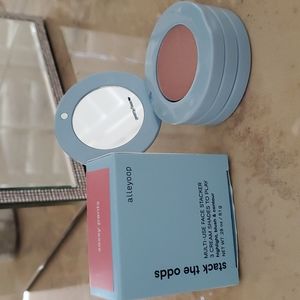 3 in 1 compact - cream blush,  bronzer and highlighter